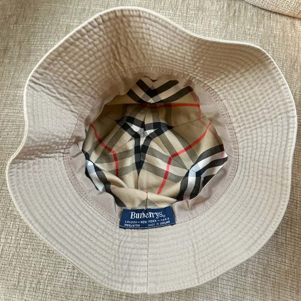 Vintage Burberry Reversible Round Bucket Hat - Picture 5 of 9
